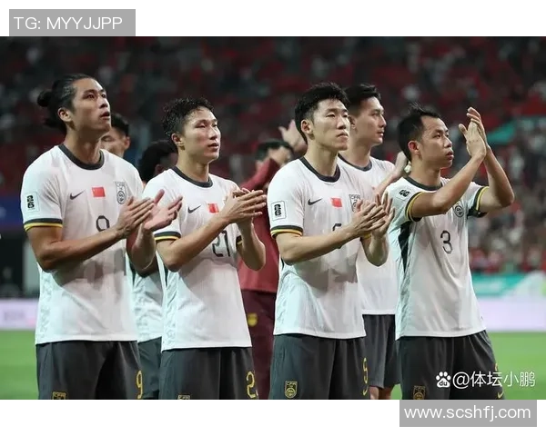 深圳足球队状态引发热议球迷对球队表现分歧明显